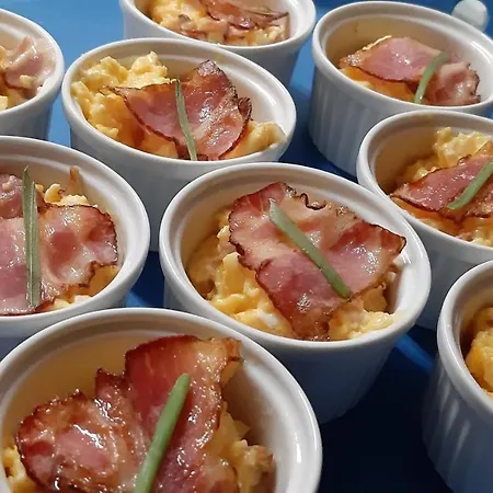 Three Guest house 3*