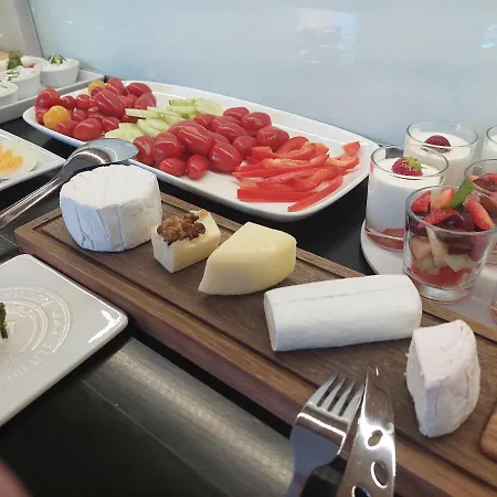 Three Guest house 3*
