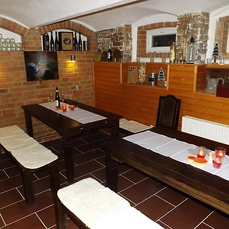 Three Guest house 3*