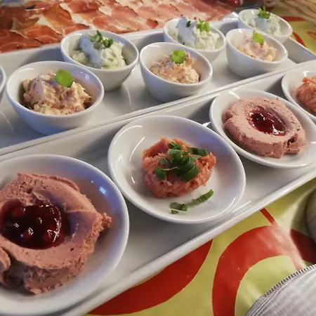 Three Guest house 3*